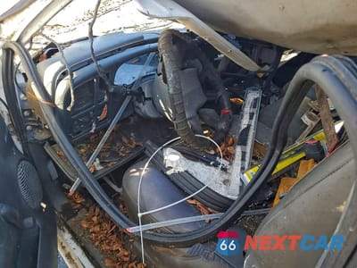 Zdjęcie 8 z 12 samochodu: 2003 CHEVROLET SILVERADO C1500 VIN:1GCEC14X63Z207471 - miniatura