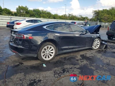 Trzecie zdjęcie samochodu z tyłu: 2016 TESLA MODEL S VIN:5YJSA1E28GF131971 - miniatura