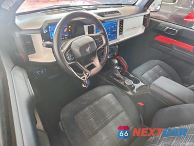 Zdjęcie 8 z 14 samochodu: 2024 FORD BRONCO HERITAGE VIN:1FMDE4CP6RLA28900 - miniatura