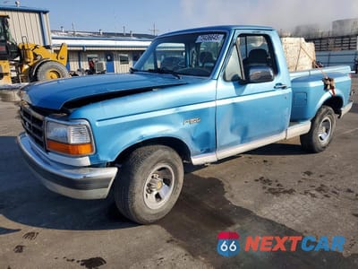 1992 FORD F150 1FTCF15N1NKA93693 - główne zdjęcie licytacji z USA - miniatura