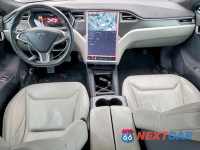 Zdjęcie 8 z 11 samochodu: 2016 TESLA MODEL S VIN:5YJSA1E25GF123844 - miniatura