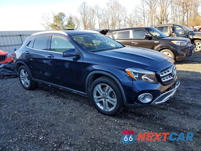 Czwarte zdjęcie samochodu z boku: 2018 MERCEDES-BENZ GLA 250 4MATIC VIN:WDCTG4GB8JJ489342 - miniatura