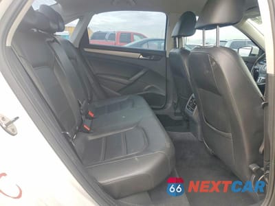 Zdjęcie 10 z 13 samochodu: 2014 VOLKSWAGEN PASSAT SE VIN:1VWBP7A38EC015337 - miniatura