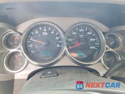 Zdjęcie 9 z 12 samochodu: 2009 CHEVROLET SILVERADO UTILITY / SERVICE TRUCK VIN:1GBJC74K39E109217 - miniatura