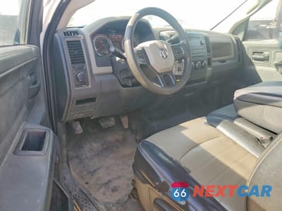 Zdjęcie 8 z 13 samochodu: 2012 DODGE RAM BUCKET TRUCK VIN:3C7WDKAL6CG109746 - miniatura