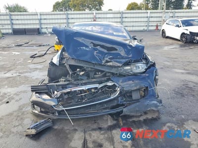 Piąte zdjęcie samochodu w środku: 2016 TESLA MODEL S VIN:5YJSA1E28GF131971 - miniatura