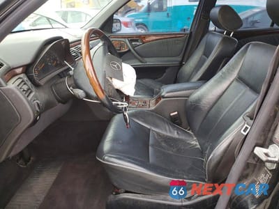 Zdjęcie 7 z 12 samochodu: 2001 MERCEDES-BENZ E 320 VIN:WDBJF65J01B217365 - miniatura