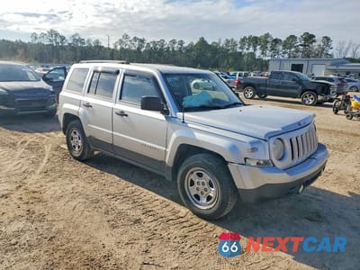 Czwarte zdjęcie samochodu z boku: 2014 JEEP PATRIOT SPORT VIN:1C4NJPBA2ED553492 - miniatura