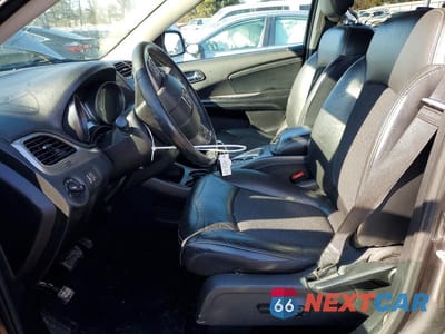 Zdjęcie 7 z 13 samochodu: 2018 DODGE JOURNEY CROSSROAD VIN:3C4PDDGG9JT491587 - miniatura