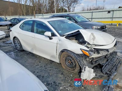 Czwarte zdjęcie samochodu z boku: 2022 TOYOTA CAMRY HYBRID LE VIN:4T1H31AK9NU582885 - miniatura