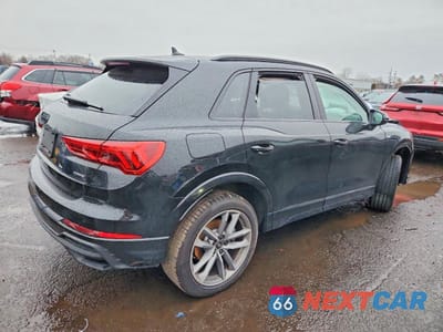 Trzecie zdjęcie samochodu z tyłu: 2025 AUDI Q3 PREMIUM S LINE 45 VIN:WA1DECF38S1025516 - miniatura