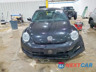 Piąte zdjęcie samochodu w środku: 2015 VOLKSWAGEN BEETLE 1.8T VIN:3VWF17AT5FM602940 - miniatura