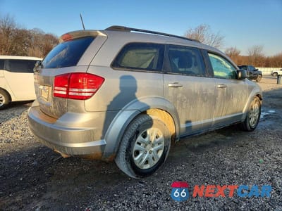 Trzecie zdjęcie samochodu z tyłu: 2020 DODGE JOURNEY SE VIN:3C4PDCAB7LT250119 - miniatura