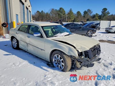 Czwarte zdjęcie samochodu z boku: 2008 CHRYSLER 300C VIN:2C3KA63H88H242251 - miniatura