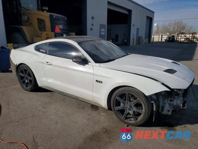 Czwarte zdjęcie samochodu z boku: 2020 FORD MUSTANG GT VIN:1FA6P8CF2L5183029 - miniatura