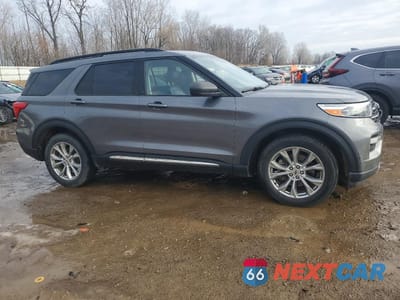 Czwarte zdjęcie samochodu z boku: 2021 FORD EXPLORER XLT VIN:1FMSK8DH0MGA29332 - miniatura