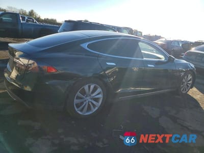 Trzecie zdjęcie samochodu z tyłu: 2014 TESLA MODEL S VIN:5YJSA1S18EFP50997 - miniatura