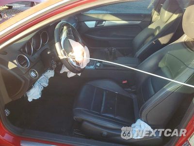 Zdjęcie 7 z 12 samochodu: 2012 MERCEDES BENZ C 250 VIN:WDDGJ4HBXCF866062 - miniatura