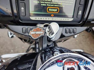 Zdjęcie 8 z 9 samochodu: 2015 HARLEY-DAVIDSON FLHXS STREET GLIDE SPECIAL VIN:1HD1KRM16FB702275 - miniatura