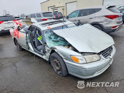Czwarte zdjęcie samochodu z boku: 2000 TOYOTA CAMRY CE VIN:JT2BG22K3Y0510863 - miniatura