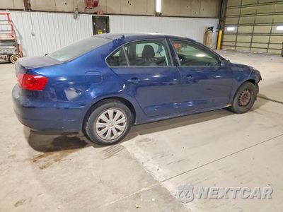 Trzecie zdjęcie samochodu z tyłu: 2014 VOLKSWAGEN JETTA BASE VIN:3VW2K7AJ9EM318266 - miniatura