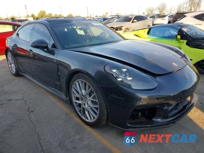 Czwarte zdjęcie samochodu z boku: 2017 PORSCHE PANAMERA 2 VIN:WP0AA2A72HL100409 - miniatura