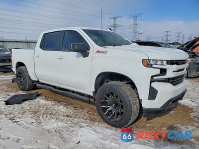 Czwarte zdjęcie samochodu z boku: 2020 CHEVROLET SILVERADO K1500 RST VIN:3GCUYEED9LG389563 - miniatura