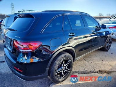 Trzecie zdjęcie samochodu z tyłu: 2022 MERCEDES-BENZ GLC 300 4MATIC VIN:W1N0G8EB5NV362042 - miniatura