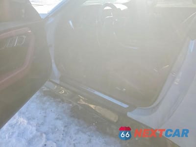 Zdjęcie 8 z 11 samochodu: 2022 BMW M240XI VIN:3MW53CM04N8C35813 - miniatura