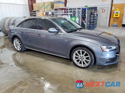 Czwarte zdjęcie samochodu z boku: 2015 AUDI A4 PREMIUM VIN:WAUBFAFL3FN028186 - miniatura