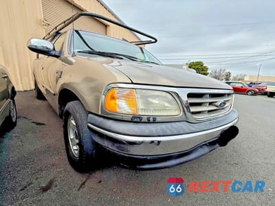 2001 FORD F150 1FTRX17L81NA76272 - główne zdjęcie licytacji z USA - miniatura