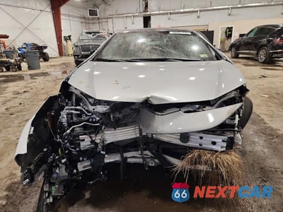 Piąte zdjęcie samochodu w środku: 2024 TOYOTA PRIUS PRIME VIN:JTDACACU7R3036084 - miniatura