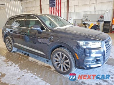 Czwarte zdjęcie samochodu z boku: 2017 AUDI Q7 PREMIUM PLUS VIN:WA1LAAF71HD053437 - miniatura