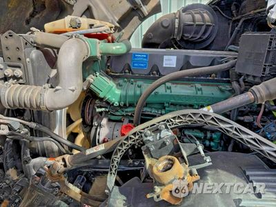 Zdjęcie 7 z 10 samochodu: 2014 VOLV VN VNL - TRUCKS SEMI TRUCK VIN:4V4NC9EH8EN168211 - miniatura