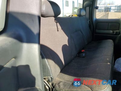 Zdjęcie 10 z 11 samochodu: 2002 CHEVROLET SILVERADO K1500 VIN:2GCEK19VX21210696 - miniatura