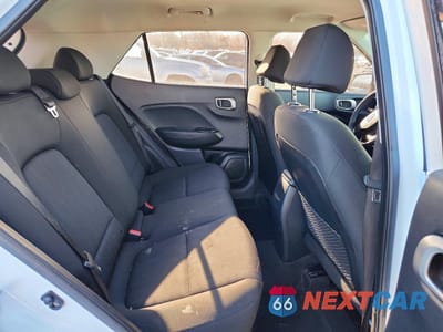 Zdjęcie 11 z 15 samochodu: 2023 HYUNDAI VENUE SE VIN:KMHRB8A38PU234748 - miniatura