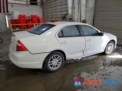 Trzecie zdjęcie samochodu z tyłu: 2010 FORD FUSION S VIN:3FAHP0GA1AR213642 - miniatura