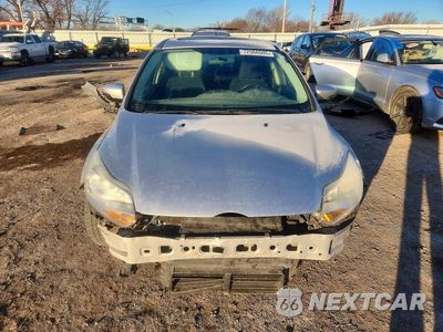 Piąte zdjęcie samochodu w środku: 2014 FORD FOCUS SE VIN:1FADP3K23EL301998 - miniatura