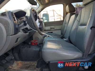 Zdjęcie 7 z 13 samochodu: 2009 CHEVROLET SILVERADO TRUCK CAB AND CHASSIS VIN:1GBJK73619F121173 - miniatura