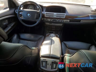 Zdjęcie 8 z 11 samochodu: 2007 BMW 750 VIN:WBAHN835X7DT69863 - miniatura