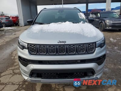Piąte zdjęcie samochodu w środku: 2024 JEEP COMPASS LIMITED VIN:3C4NJDCN9RT109106 - miniatura