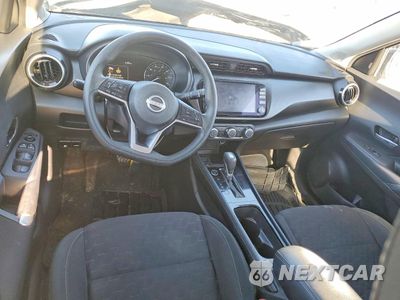 Zdjęcie 8 z 14 samochodu: 2024 NISSAN KICKS SV VIN:3N1CP5CV6RL556667 - miniatura