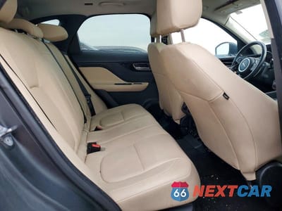 Zdjęcie 10 z 12 samochodu: 2017 JAGUAR F-PACE VIN:SADCS2BN5HA085729 - miniatura