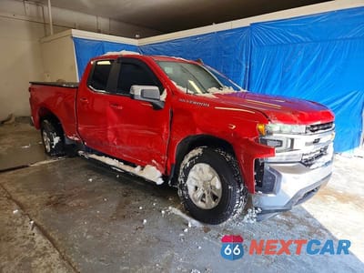 Czwarte zdjęcie samochodu z boku: 2020 CHEVROLET SILVERADO K1500 LT VIN:1GCRYDED2LZ336297 - miniatura