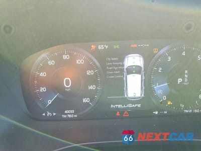 Zdjęcie 9 z 13 samochodu: 2020 VOLVO XC40 T5 MOMENTUM VIN:YV4162UK8L2267483 - miniatura