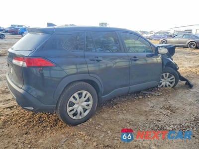 Trzecie zdjęcie samochodu z tyłu: 2024 TOYOTA COROLLA CROSS L VIN:7MUAAAAG0RV079818 - miniatura