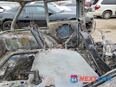 Zdjęcie 10 z 11 samochodu: 2011 JEEP WRANGLER UNLIMITED SPORT VIN:1J4BA3H18BL507728 - miniatura