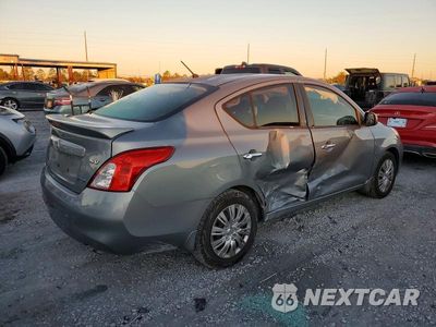 Trzecie zdjęcie samochodu z tyłu: 2014 NISSAN VERSA S VIN:3N1CN7AP1EL867391 - miniatura