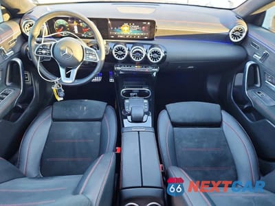 Zdjęcie 8 z 13 samochodu: 2023 MERCEDES-BENZ CLA 250 4MATIC VIN:W1K5J4HBXPN411277 - miniatura