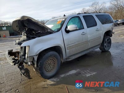2014 CHEVROLET SUBURBAN K1500 LT 1GNSKJE71ER136470 - główne zdjęcie licytacji z USA - miniatura